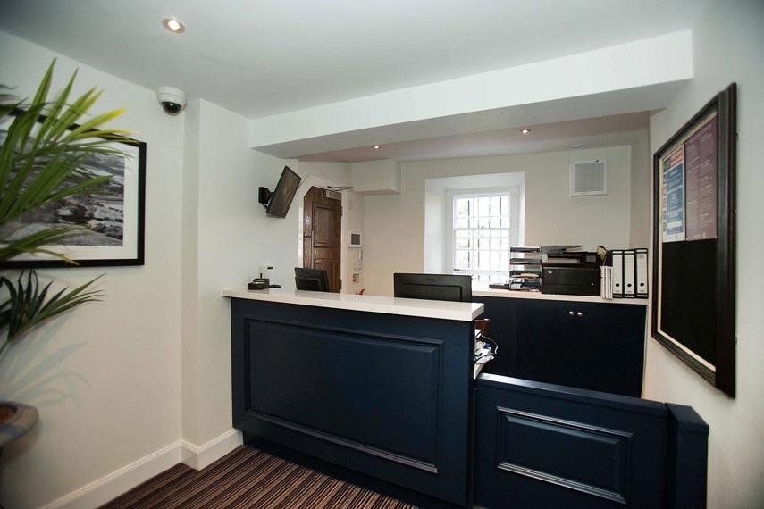 The Cross Keys Hotel พีเบิลส์ ภายนอก รูปภาพ